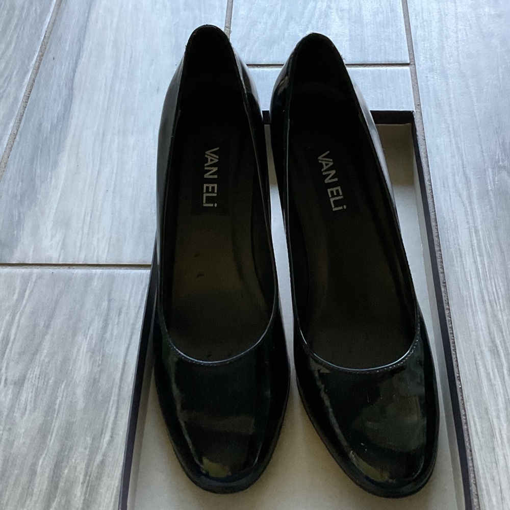 Vaneli Glossy Black Heels